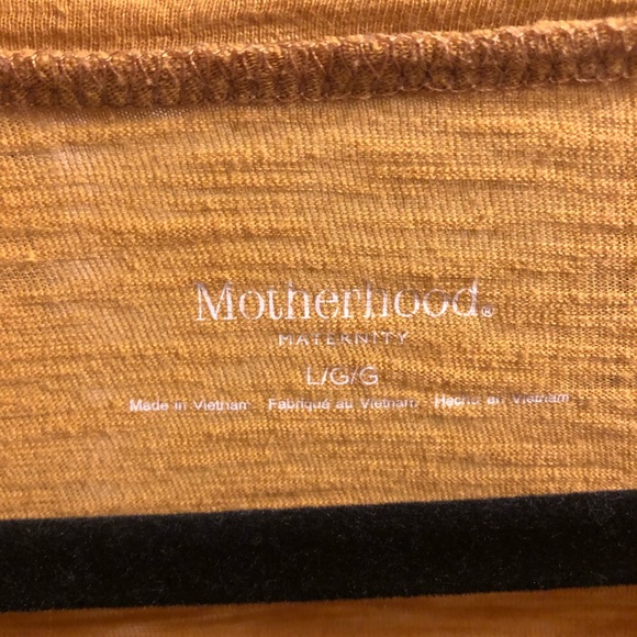 Motherhood Maternity T-shirt with knot accent🤰🏻 - Picture 2 of 2